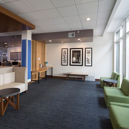 Holiday Inn Express & Suites Alpena - Downtown By Ihg מראה חיצוני תמונה