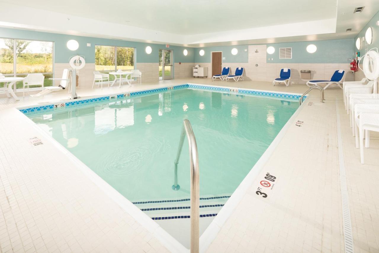 Holiday Inn Express & Suites Alpena - Downtown By Ihg מראה חיצוני תמונה