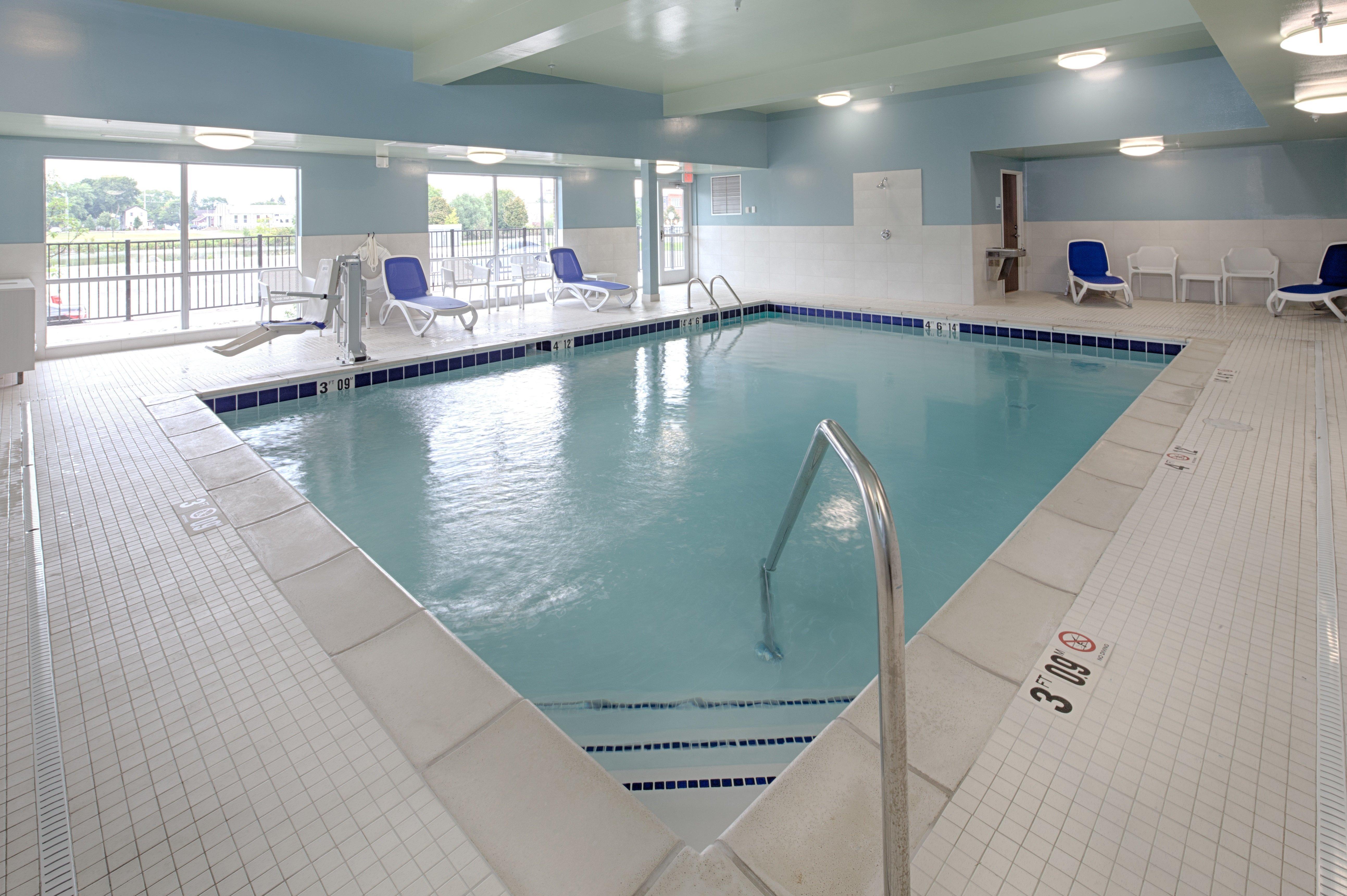Holiday Inn Express & Suites Alpena - Downtown By Ihg מראה חיצוני תמונה