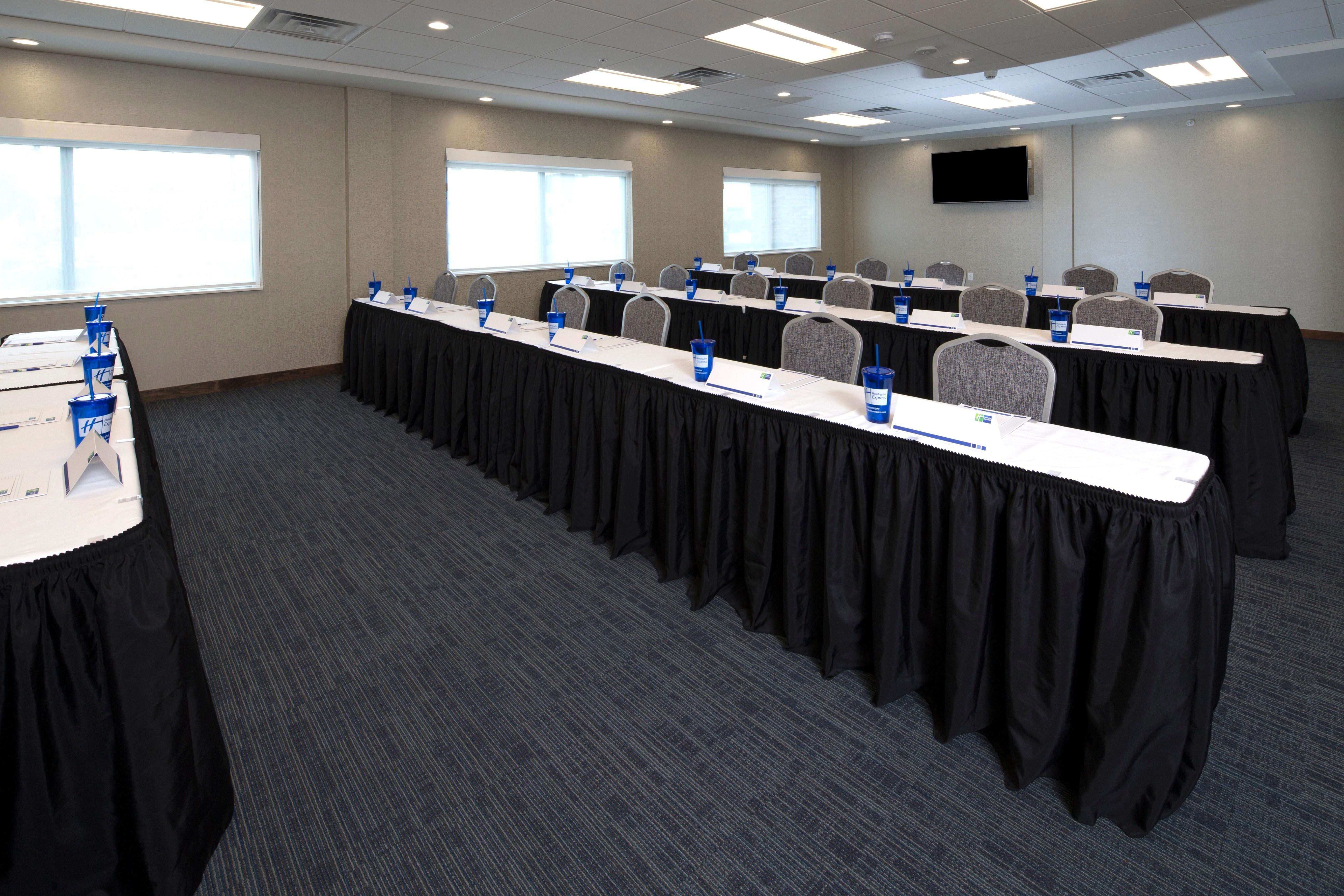 Holiday Inn Express & Suites Alpena - Downtown By Ihg מראה חיצוני תמונה