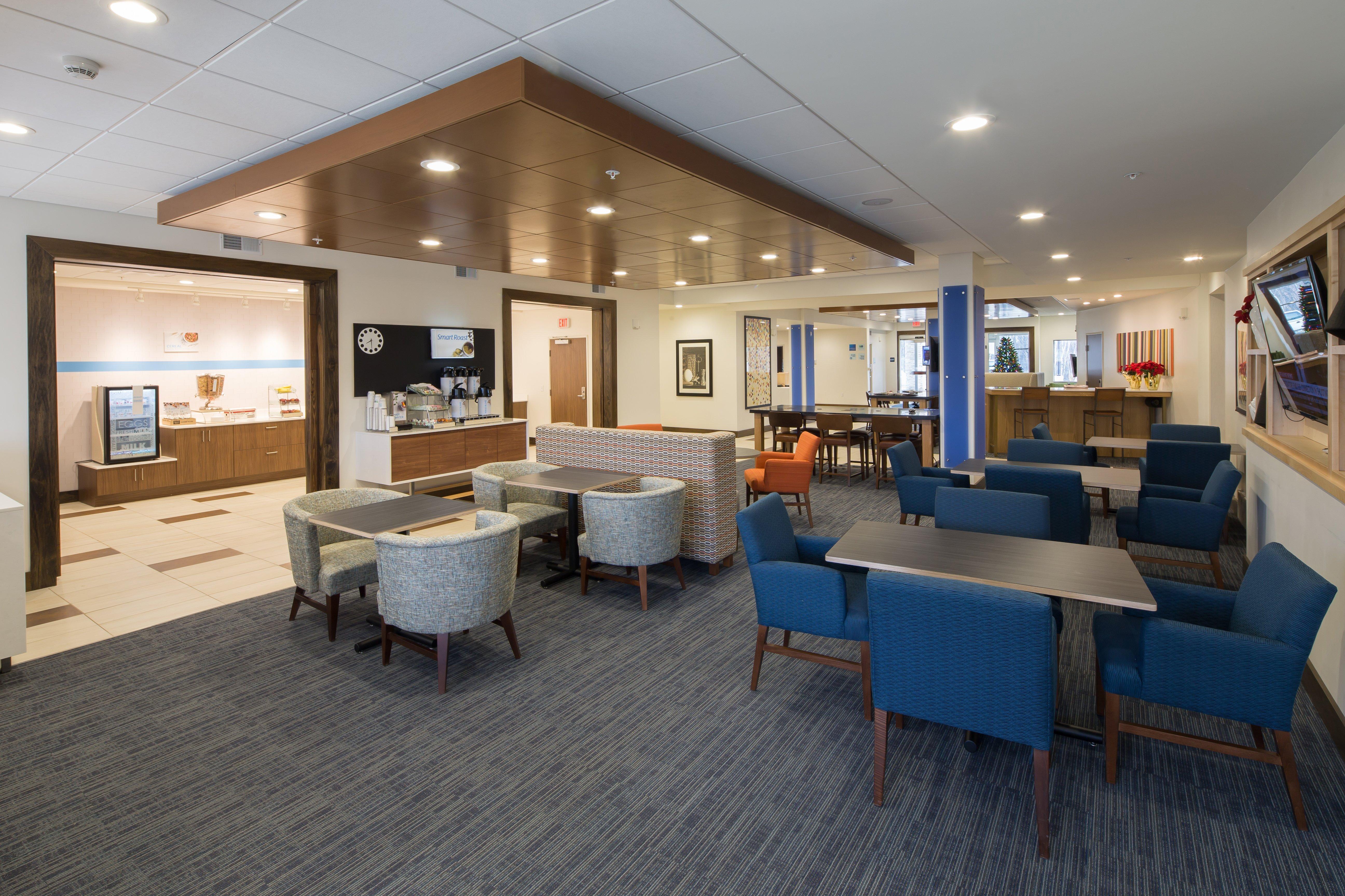 Holiday Inn Express & Suites Alpena - Downtown By Ihg מראה חיצוני תמונה