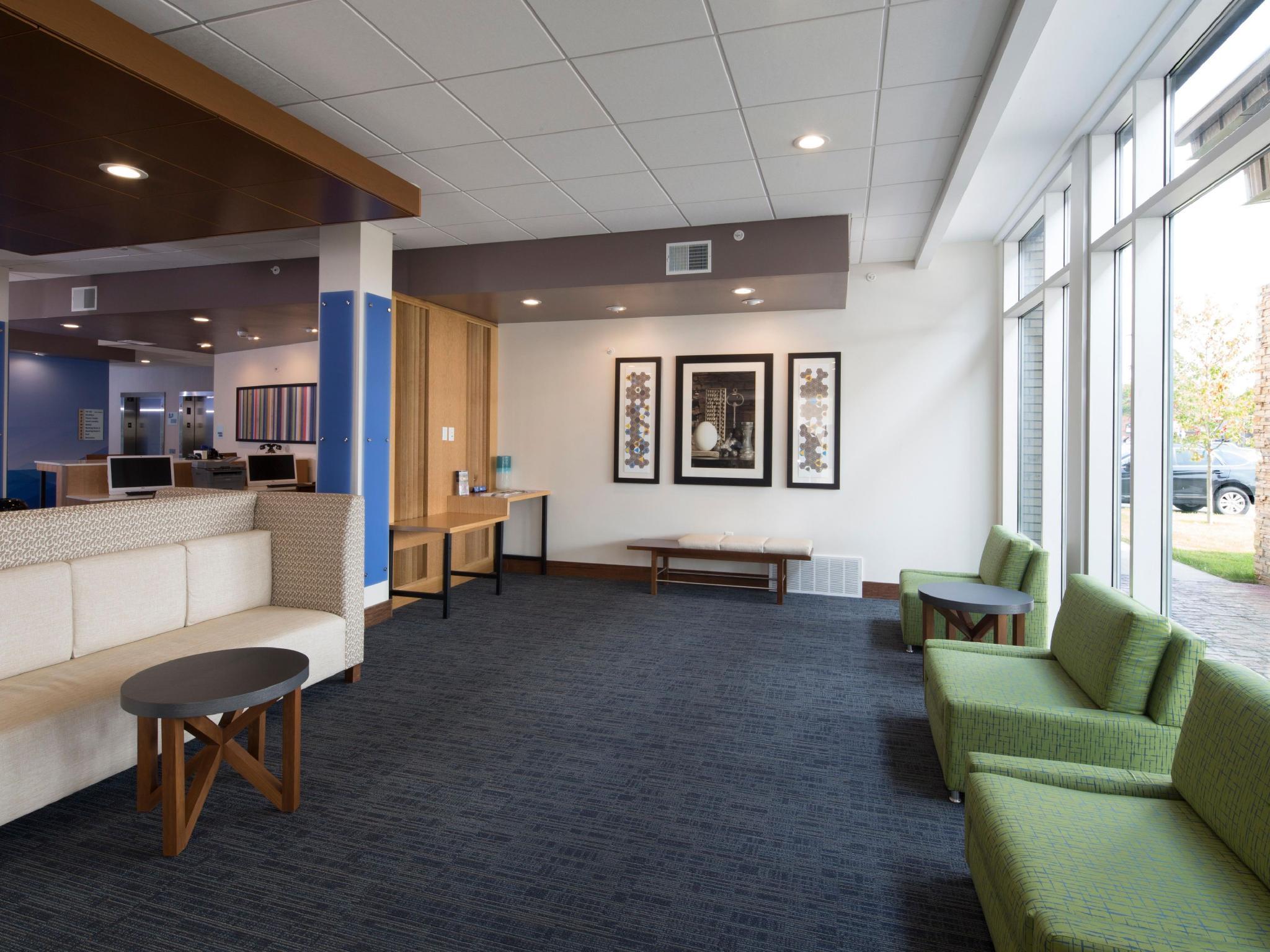 Holiday Inn Express & Suites Alpena - Downtown By Ihg מראה חיצוני תמונה