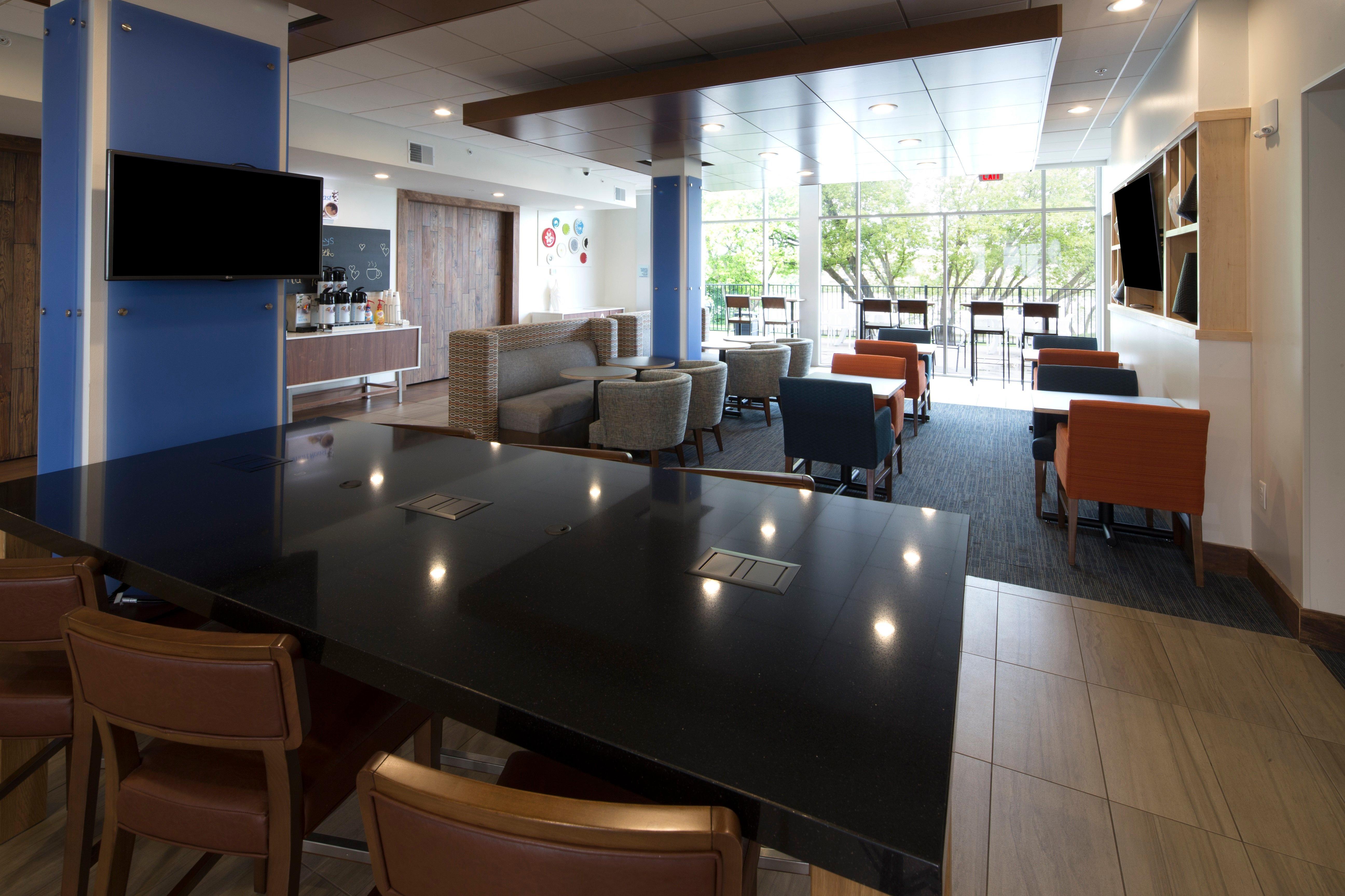 Holiday Inn Express & Suites Alpena - Downtown By Ihg מראה חיצוני תמונה