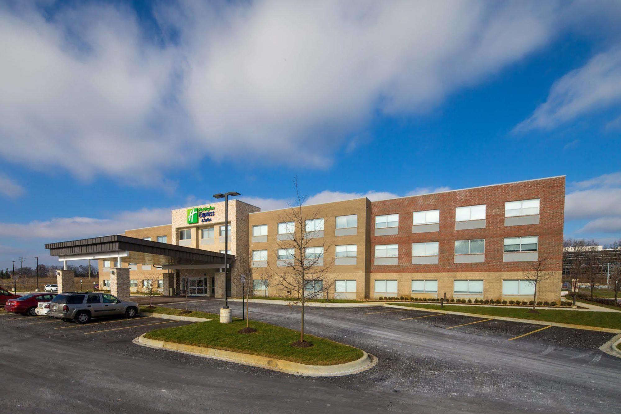 Holiday Inn Express & Suites Alpena - Downtown By Ihg מראה חיצוני תמונה