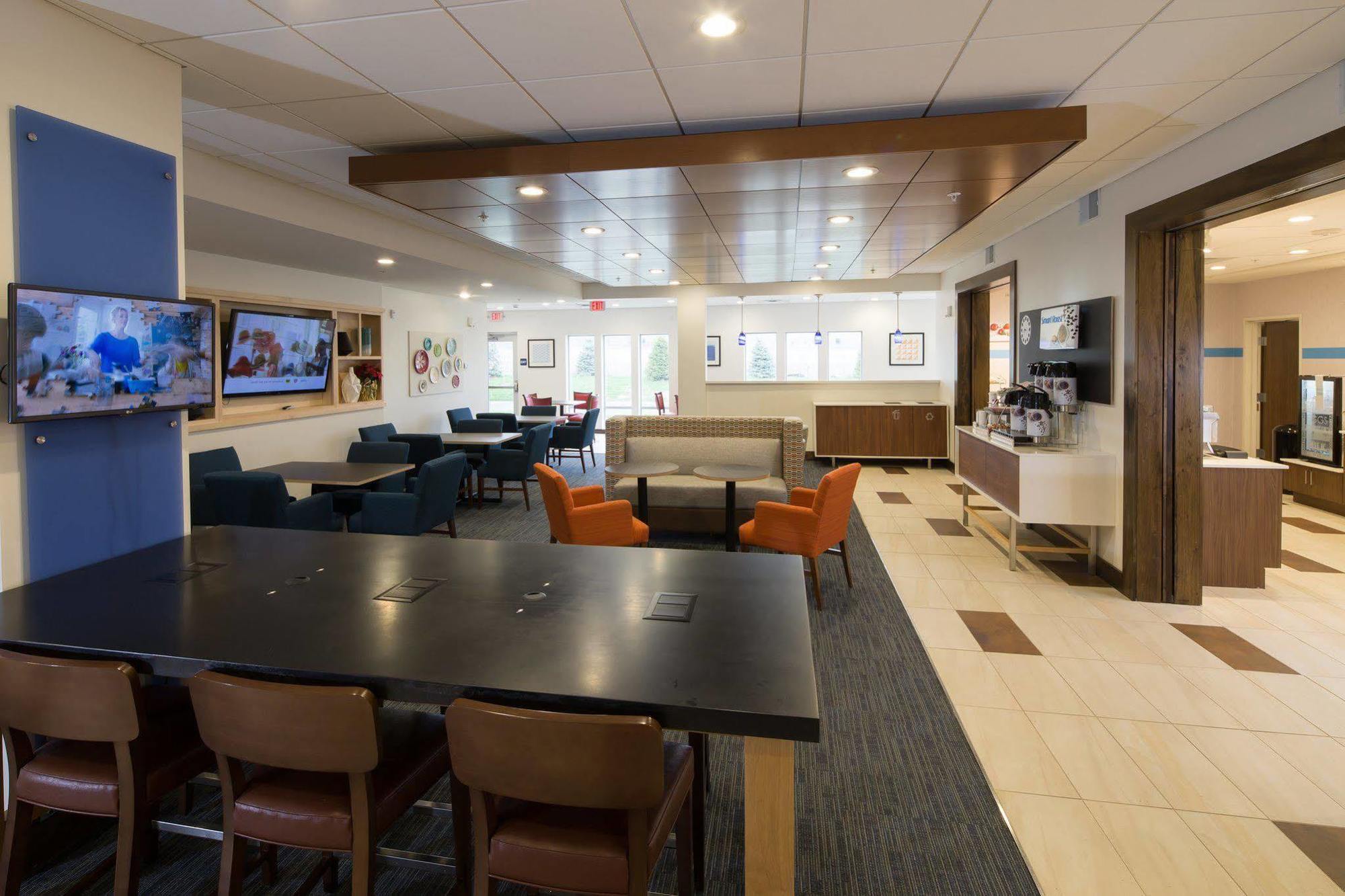 Holiday Inn Express & Suites Alpena - Downtown By Ihg מראה חיצוני תמונה