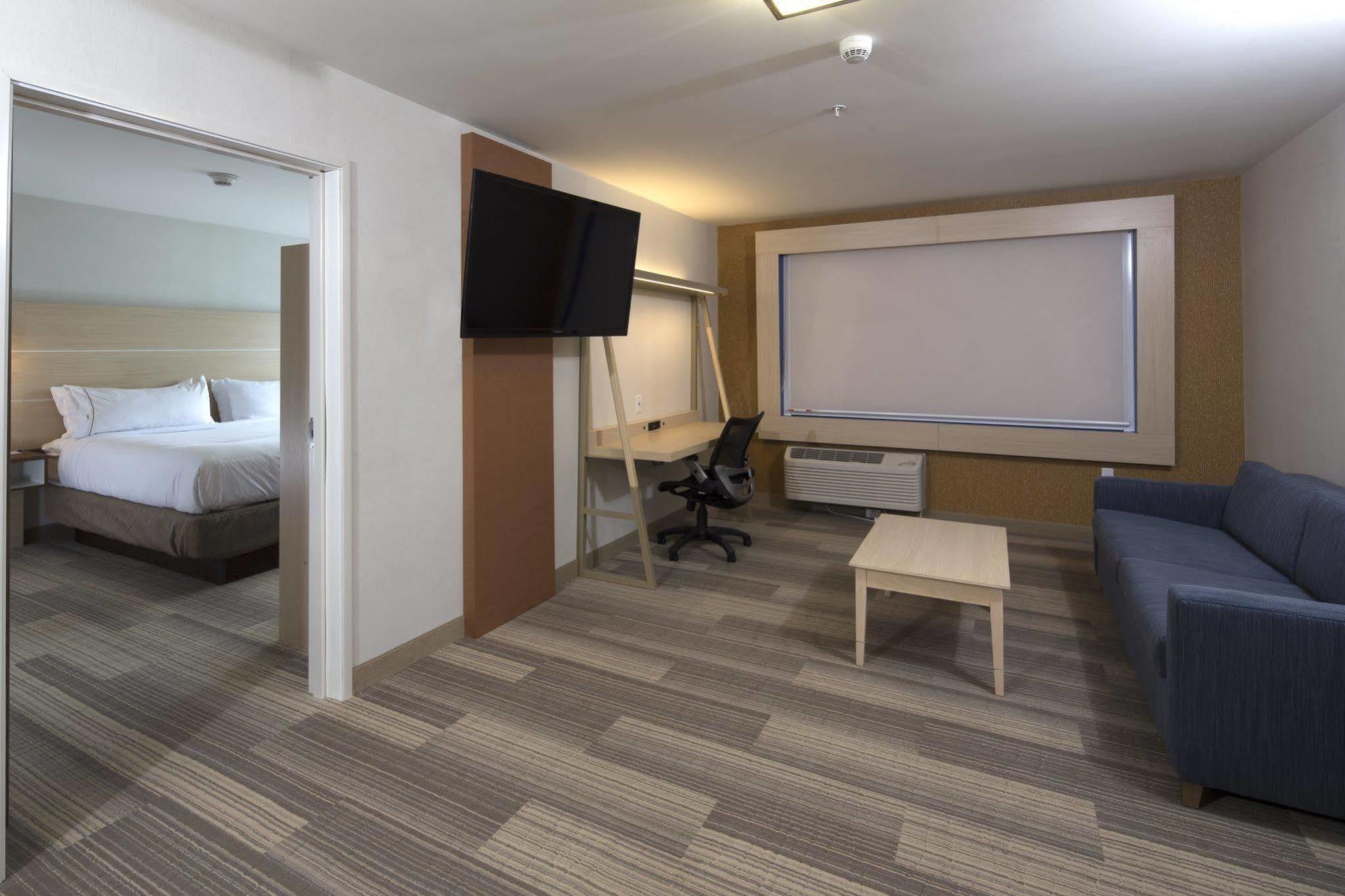 Holiday Inn Express & Suites Alpena - Downtown By Ihg מראה חיצוני תמונה